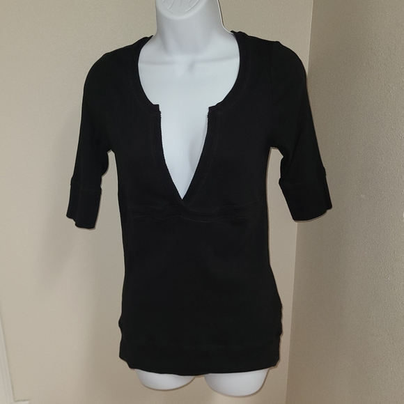 2 Tops - Picture 3 of 9